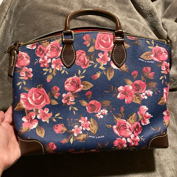 EUC Dooney cabbage rose satchel - Picture 5 of 5